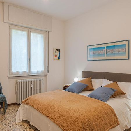 Lovely & Quiet Apartment - With Balcony & Parking コモ エクステリア 写真