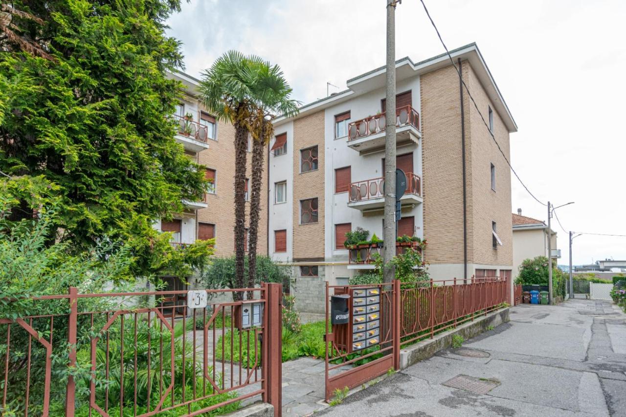 Lovely & Quiet Apartment - With Balcony & Parking コモ エクステリア 写真
